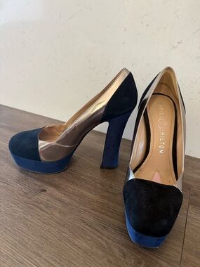 Paris Hilton Navy Blue and Metallic Platform Pumps